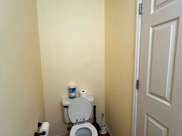 126 E Grover St #7 — Photo 2