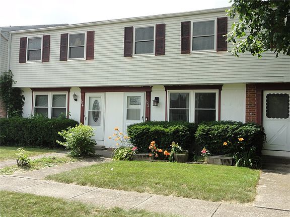 3rd image of 102 Concord Farm Rd
