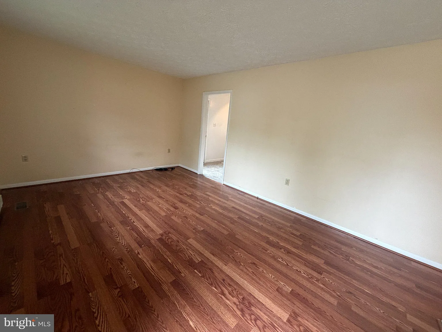 4 bed, 2.0 bath, 1583 sqft, $1,800 — Photo 3