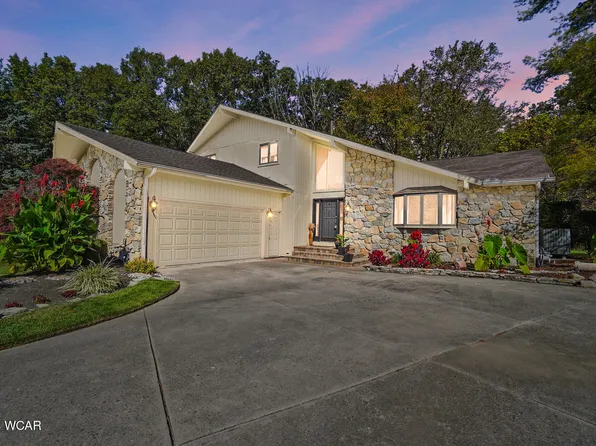 170 Squire Ln, Lima, OH 45805