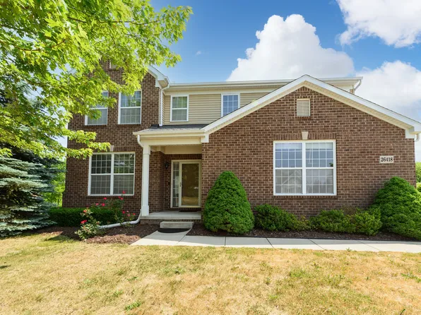 26418 Creekside Dr, New Hudson, MI 48165