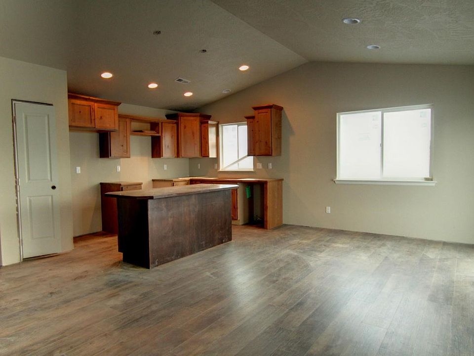 2nd image of 17002 E Baldwin Ave