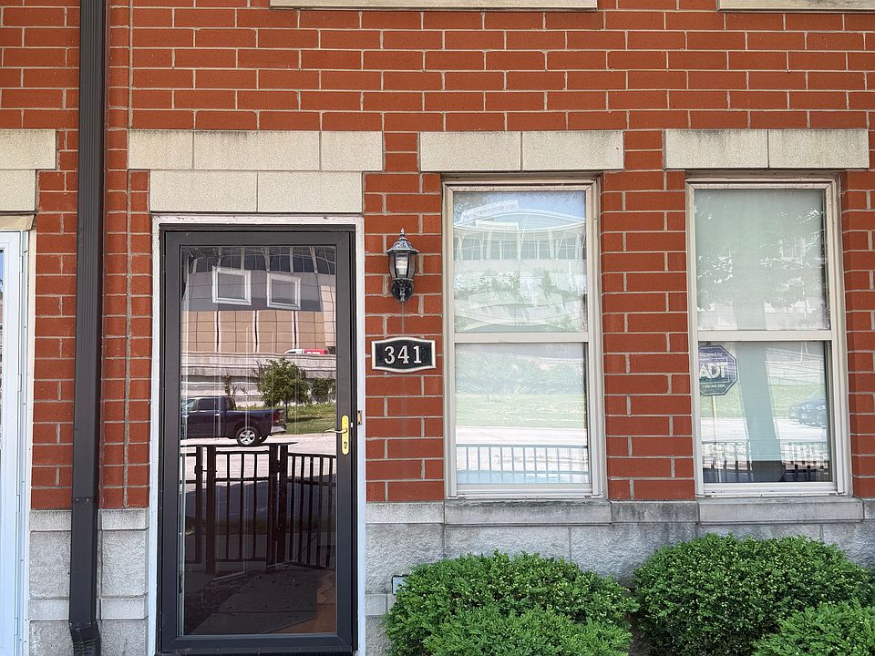 1st image of 341 E 25th St