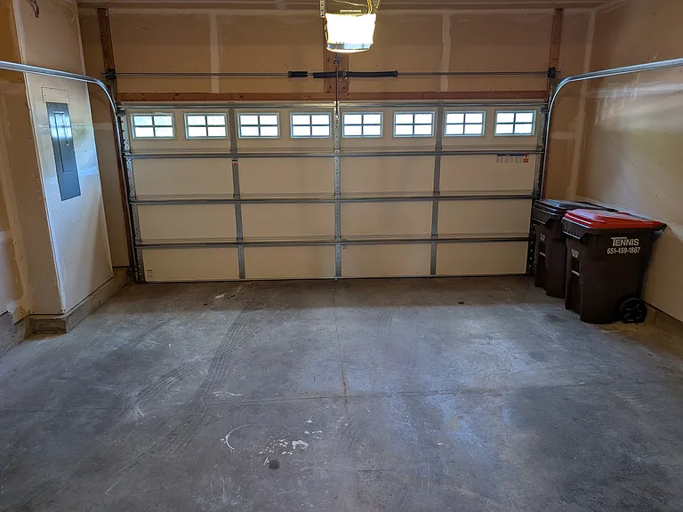 594 Sutherland Dr — Photo 15