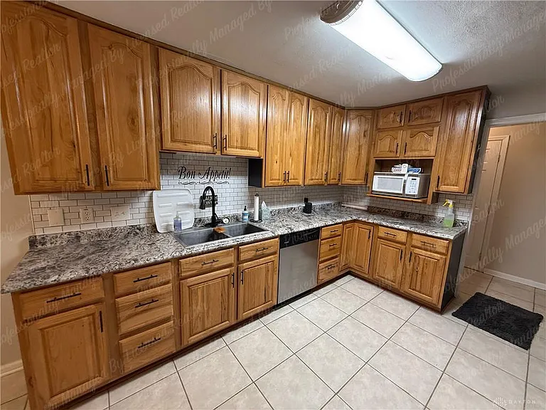 217 Wolf Ave — Photo 8