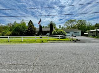 110 Sunset Dr N, Dalton, PA 18414