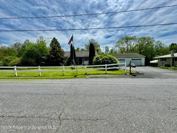 110 Sunset Dr N, Dalton, PA 18414