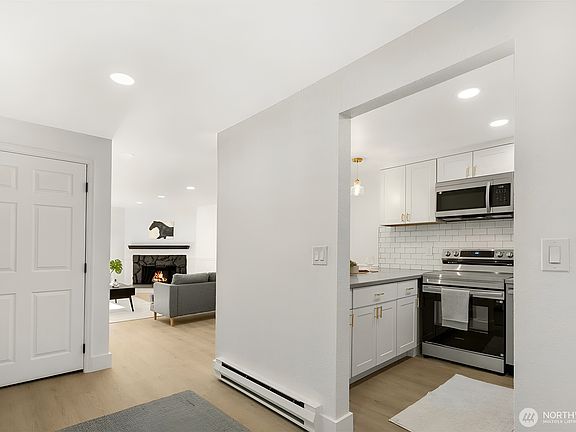 4th image of 14527 NE 40th St