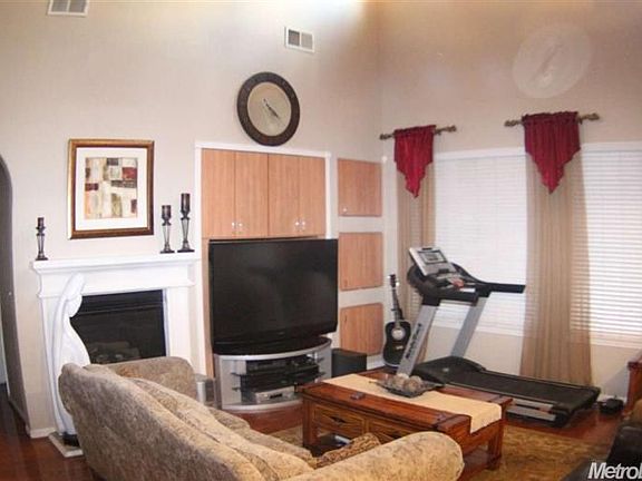 5th image of 2132 Honeybrook St