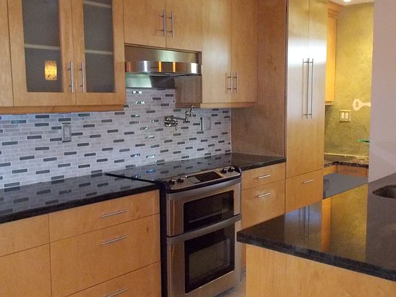 5th image of 2100 NE 38th St APT 140