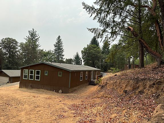 3rd image of 355 Crossway Dr
