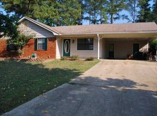 527 Thornton Dr, Columbus, MS 39702