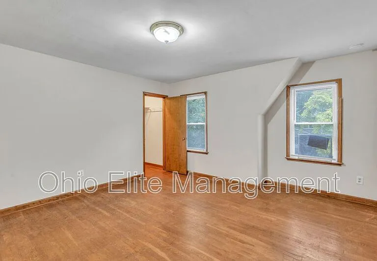 49 S Burgess Ave — Photo 16