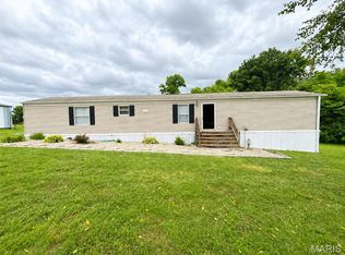 2255 County Road 900 E, Rinard, IL 62878
