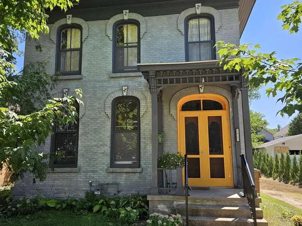 2027 LINCOLN AVENUE, Stevens Point, WI 54481