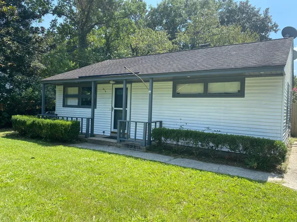 5819 Chaucer Dr, Hanahan, SC 29410