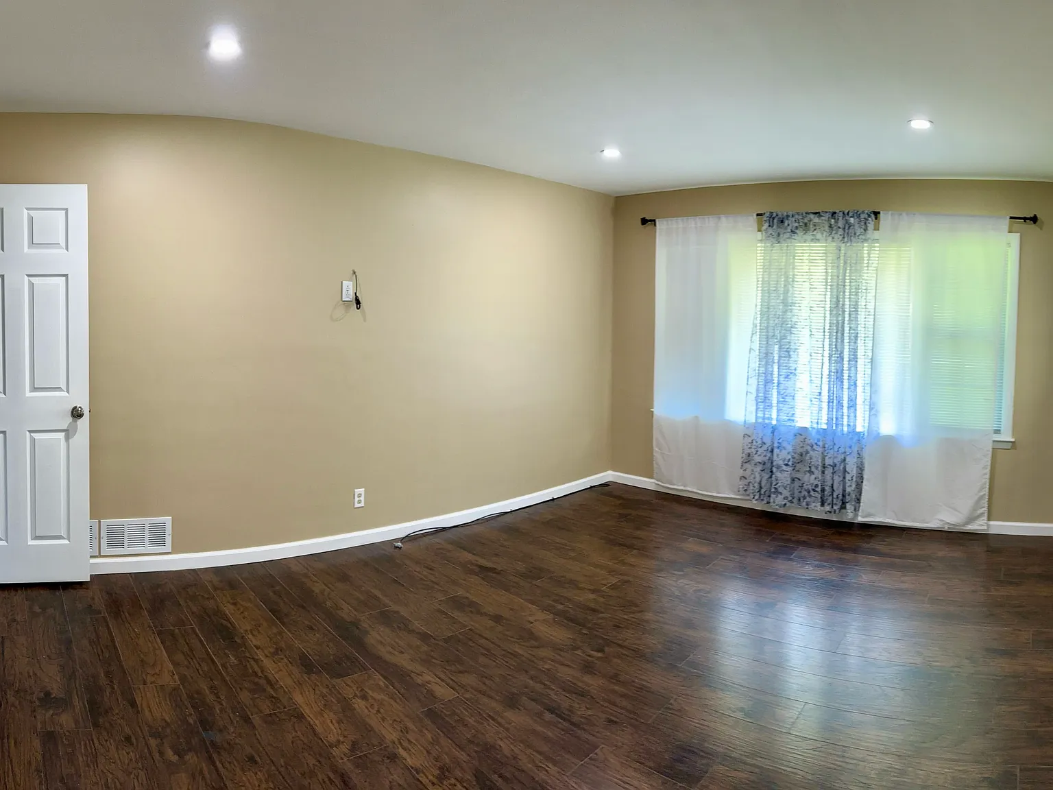 4 bed, 1486 sqft, $2,150 — Photo 3