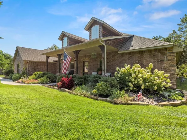 1304 Stone Canyon Cir, Edmond, OK 73034