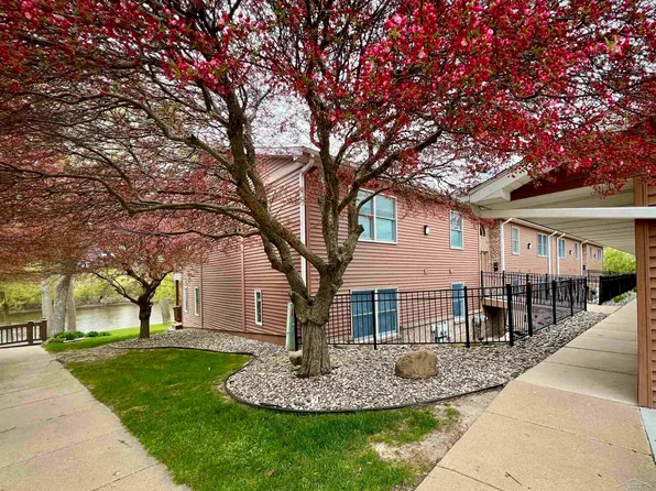 8233 Midland Rd, Freeland, MI 48623