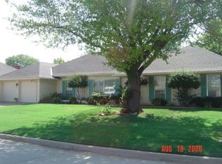 12108 Camelot Dr, Oklahoma City, OK 73120