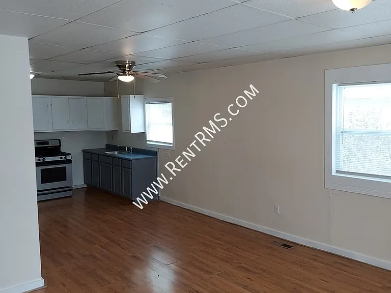 2600 SW Clay St #4 — Photo 2