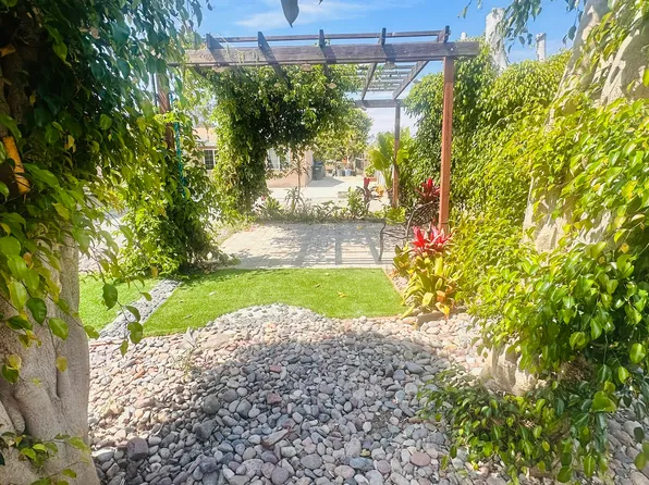 1468 Planet Rd, Vista, CA 92083