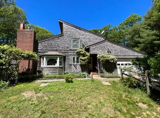 15 Canterbury Ln #&-16, Vineyard Haven, MA 02568