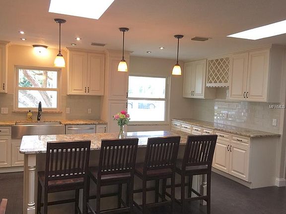 4th image of 3707 Bayview Dr