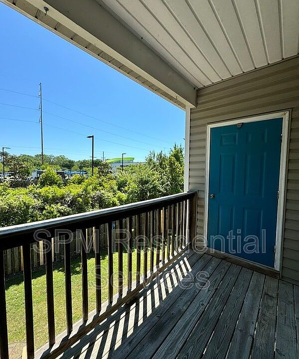 1st image of 729G Bragg Dr