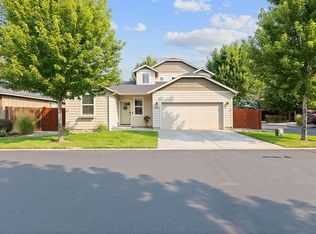 1602 W Hill Ave, Sisters, OR 97759