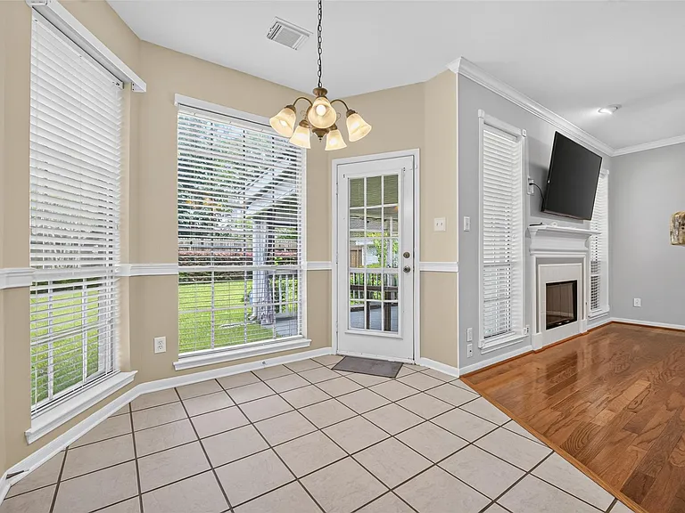 4414 Ringrose Dr — Photo 15