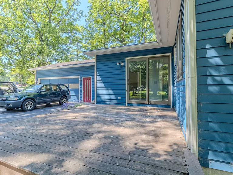 4015 Holiday North Ct — Photo 29
