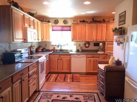 2nd image of 6639 E Knob Hill Dr