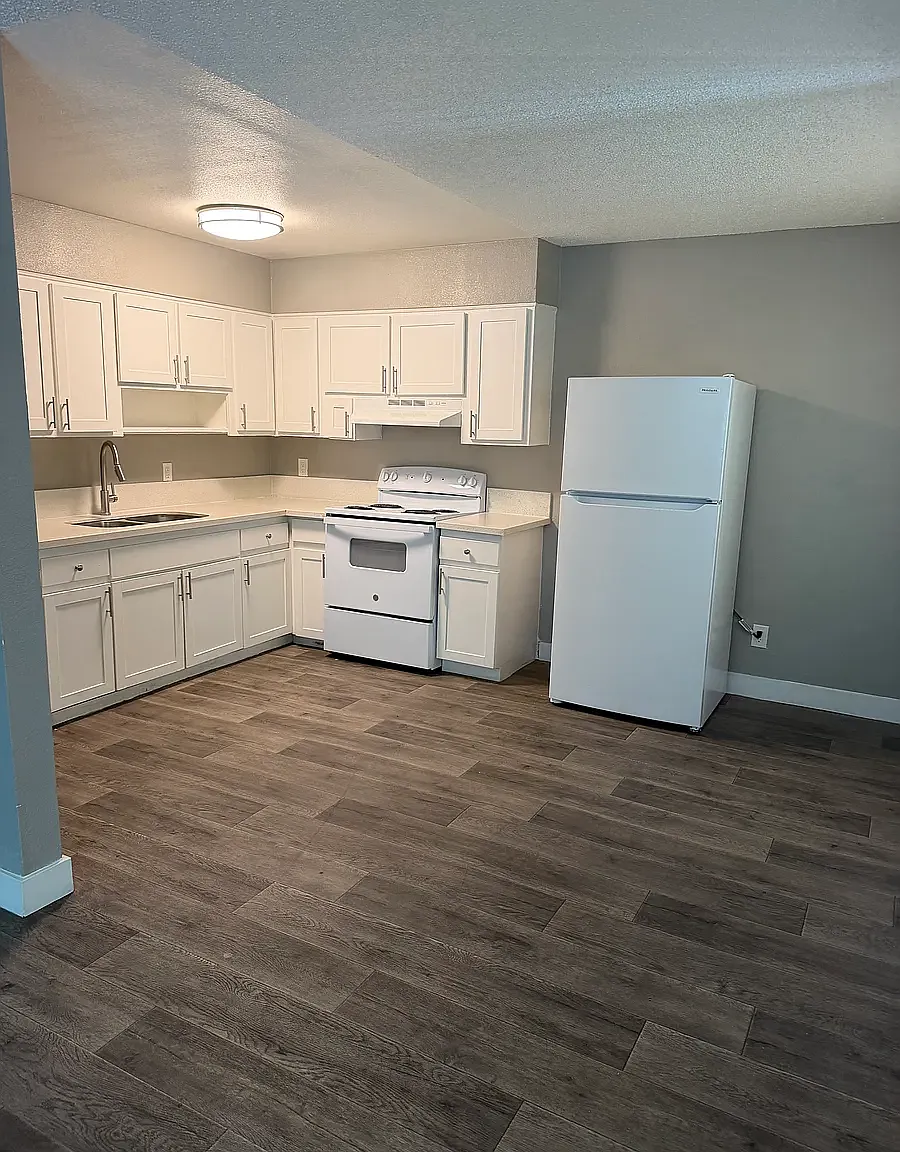2 bed, 1.5 bath, 1175 sqft, $1,155 — Photo 2