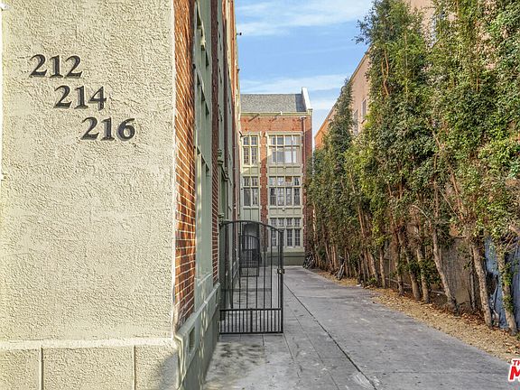 5th image of 212 S Catalina St
