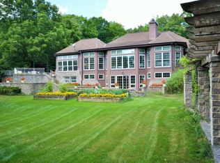 W238S4195 Big Bend Rd, Waukesha, WI 53189