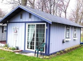 11811 Marsh Rd APT 5, Shelbyville, MI 49344