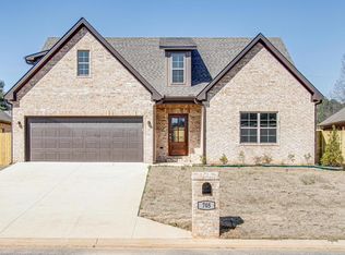 705 Prospect Village Dr, Jonesboro, AR 72405