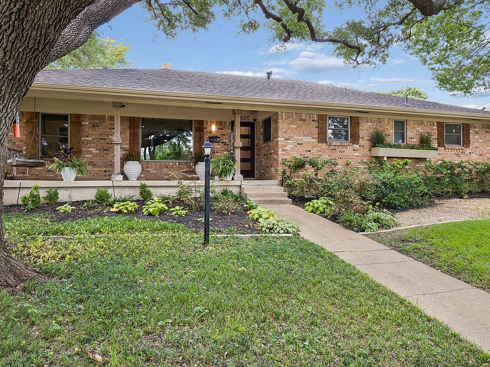 1st image of 9605 Crestedge Dr
