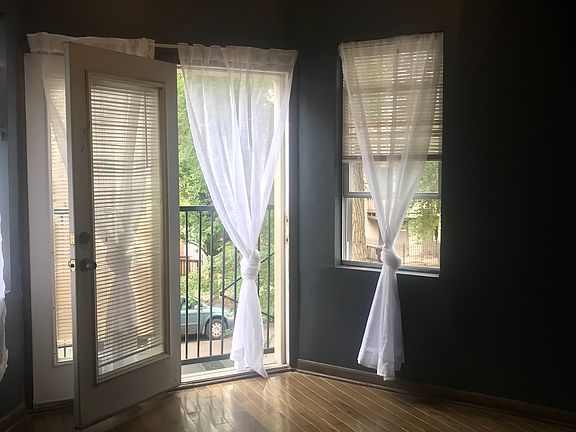 5th image of 1322 S Karlov Ave