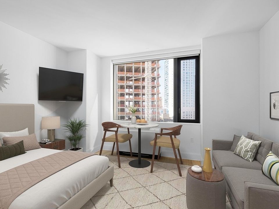 1st image of 10 City Pt APT 26C