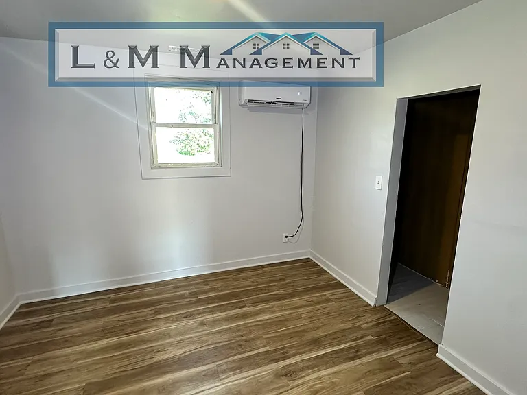 129 Eastside Dr — Photo 7