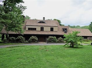 2742 Camp Rd, Manheim, PA 17545