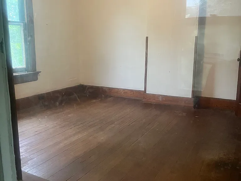 152 Park Dr — Photo 3