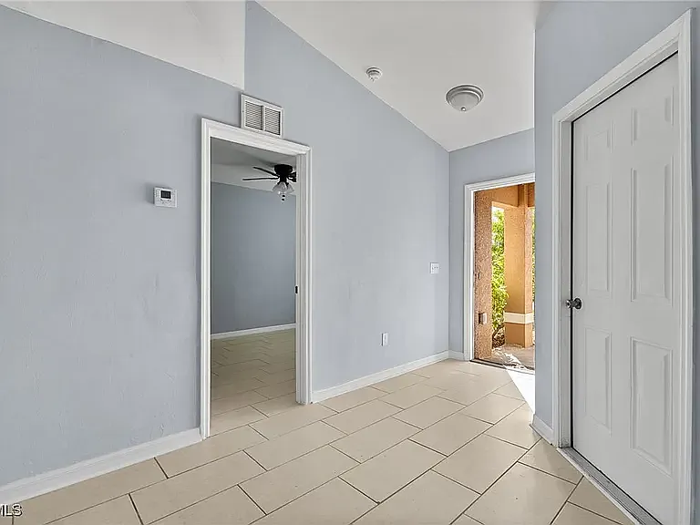 1119 Diplomat Pkwy E — Photo 4
