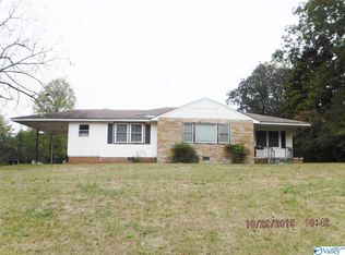 405 Pineview Ave, Glencoe, AL 35905