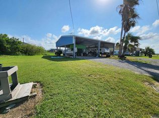 125 Olive Ln, Grand Isle, LA 70358