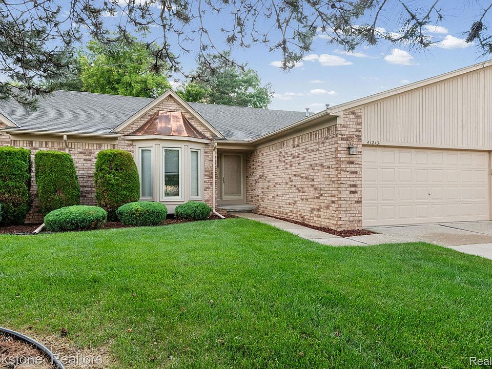 1st image of 41213 Whispering Oaks Dr #19
