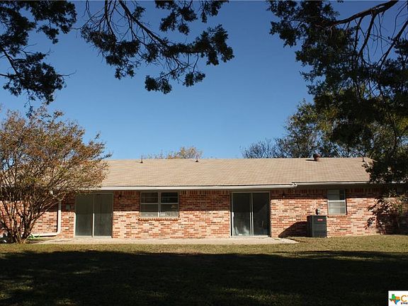 4th image of 916 Valley Dr