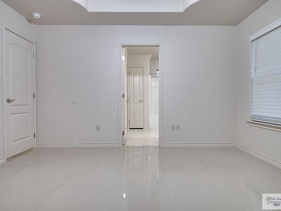5th image of 2478 Lexington Pl